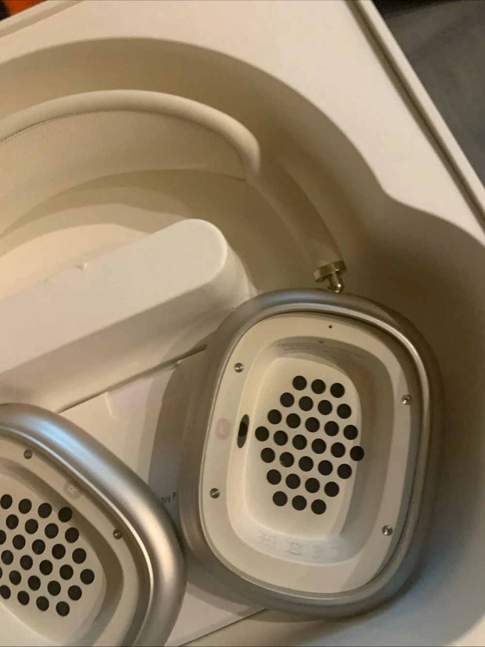 Apple White On-Ear Headphones with Cushioned Ear Cups